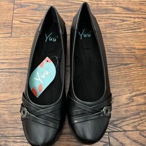 Yuu Ladies "Germaine" BLACK Slip-On Comfort Shoes NEW 12 M